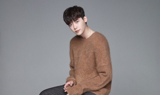 อีจงซอก(Lee Jong Suk) จะเป็นนักแสดงในซีรีย์เรื่องใหม่ “Romance is a Bonus Book”