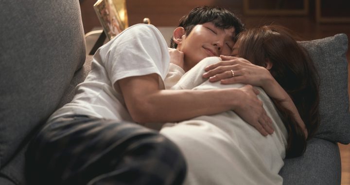 อีจุนกิ(Lee Joon Gi) ยังคงหลอกลวงมุนแชวอน(Moon Chae Won) ด้วยความหวานของเขาใน “Flower Of Evil”