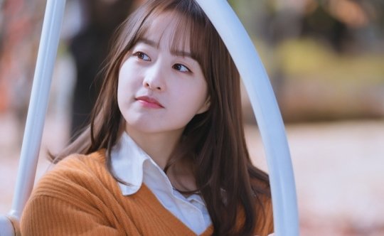 พัคโบยอง(Park Bo Young) เผยความอบอุ่นอันแสนหวานในขณะที่เธอกลายเป็นบรรณาธิการในละครเรื่องใหม่ “Doom At Your Service”