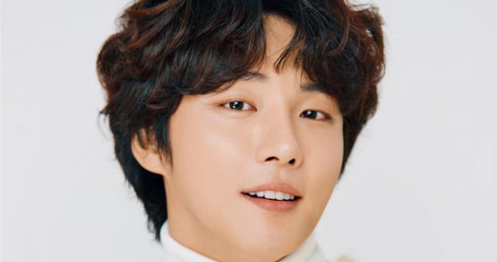 ยุนชียุน(Yoon Shi Yoon) พูดคุยเพื่อแสดงนำในละครเรื่องใหม่โดยนักเขียนเรื่อง “Record Of Youth”