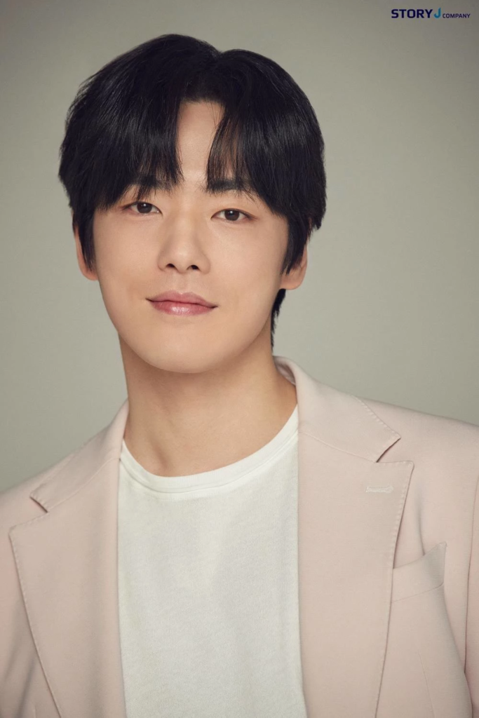 คิมจองฮยอน(Kim Jung Hyun) [1990] – ดาราเกาหลี