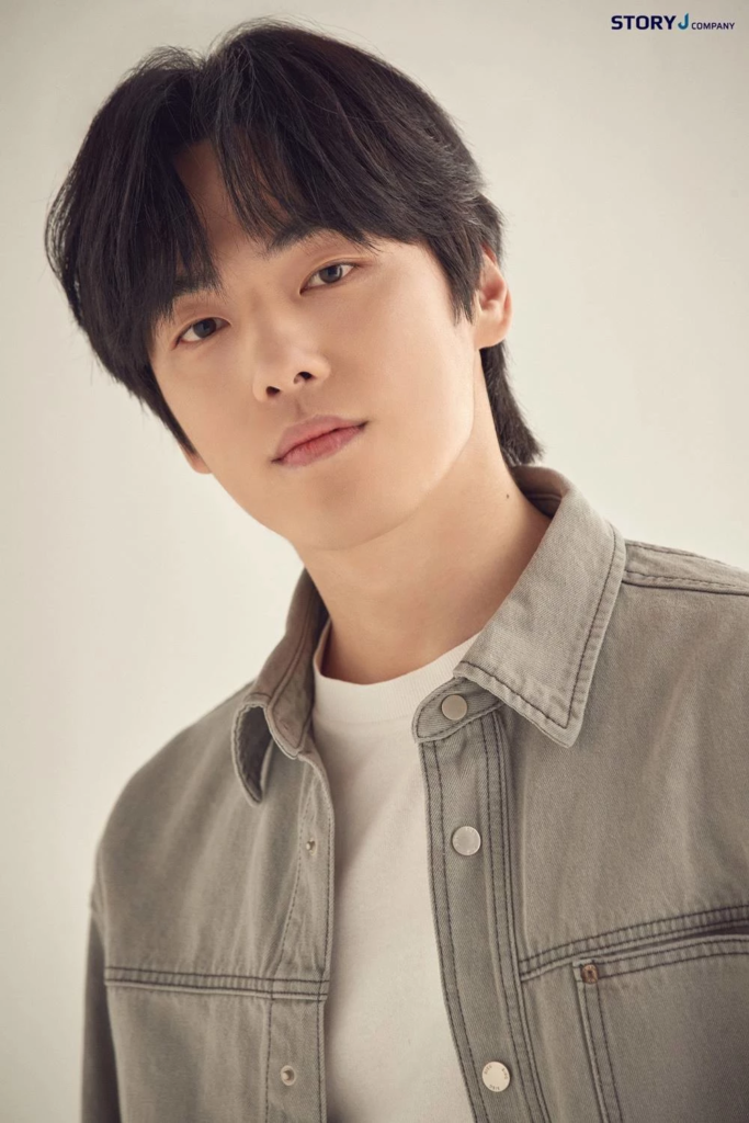 คิมจองฮยอน(Kim Jung Hyun) [1990] – ดาราเกาหลี